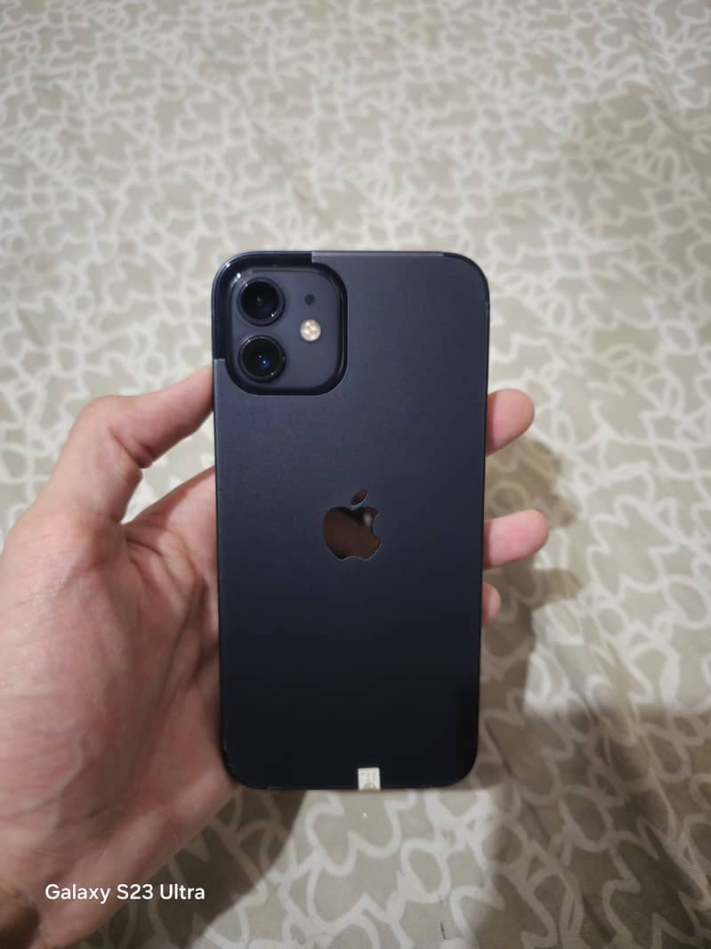 Apple iPhone 12 0