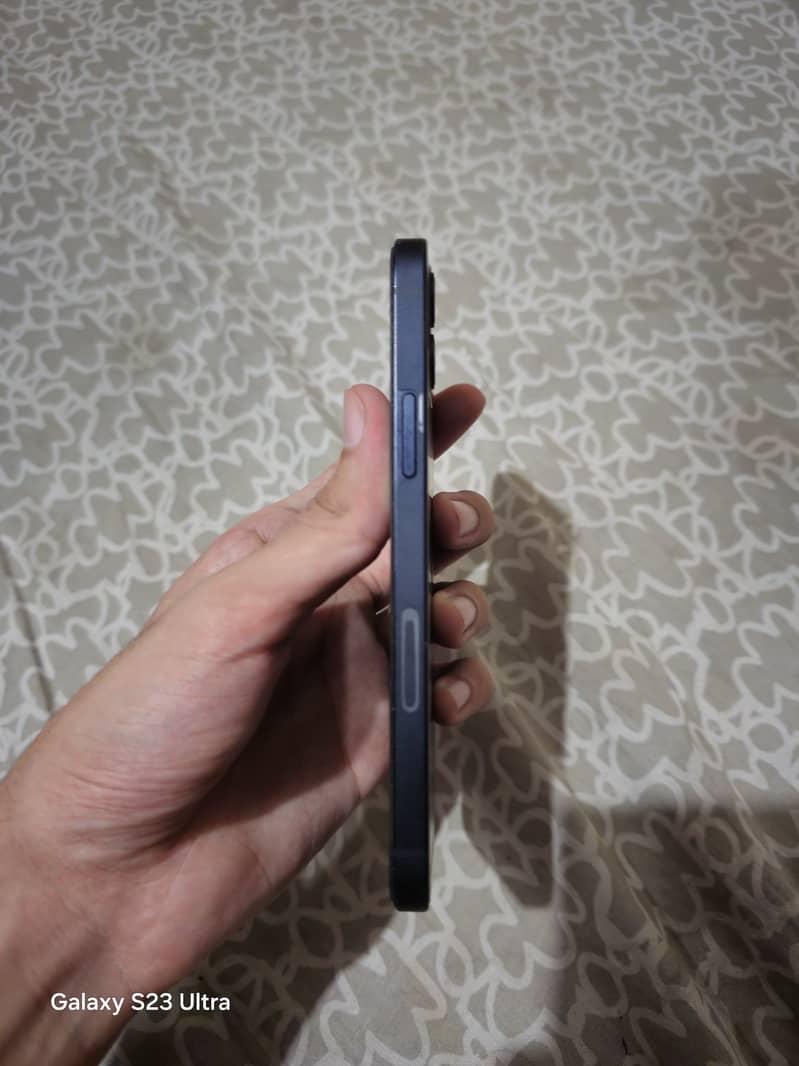 Apple iPhone 12 3