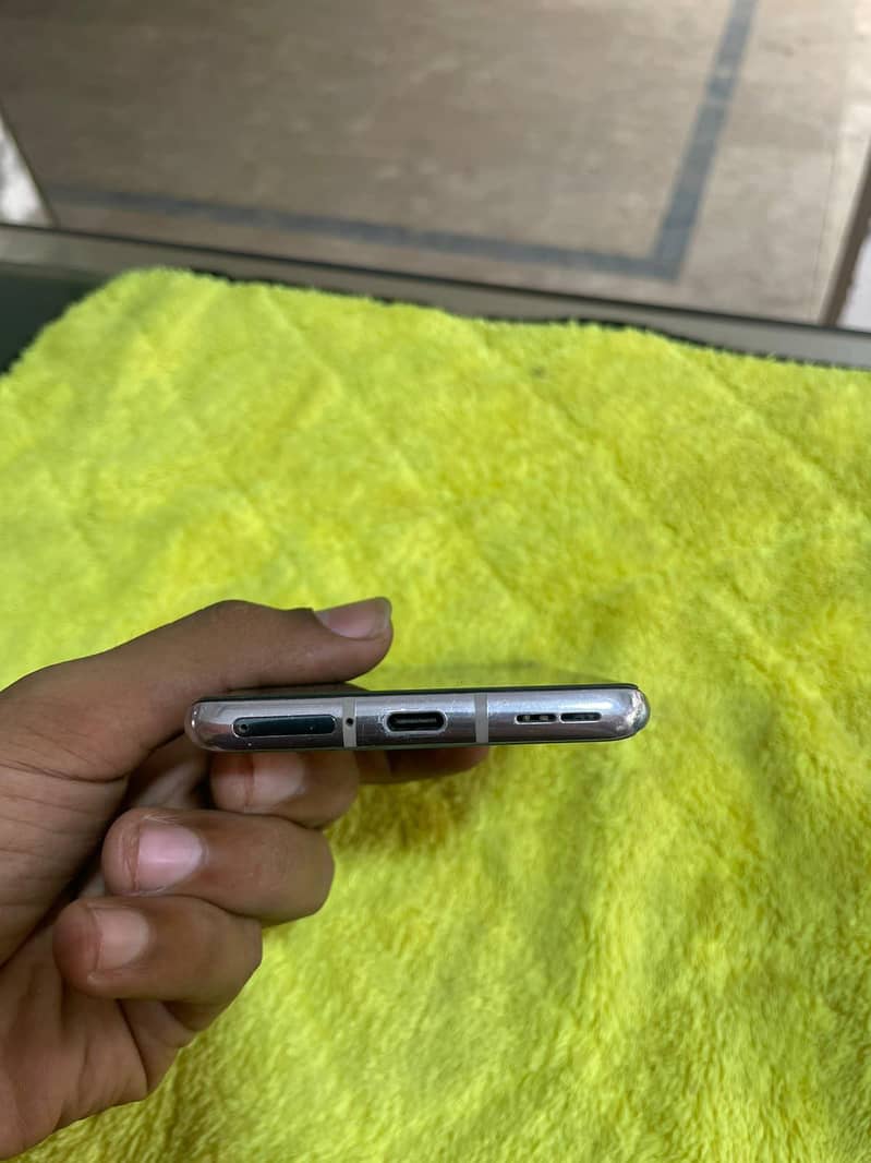OnePlus 8 4