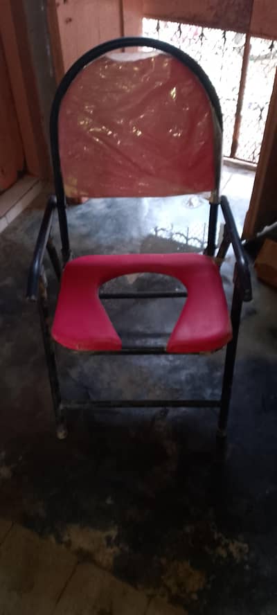 commode chair good condition