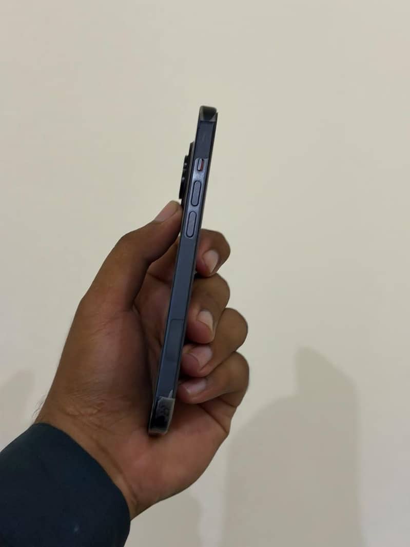 Apple iPhone 15 2