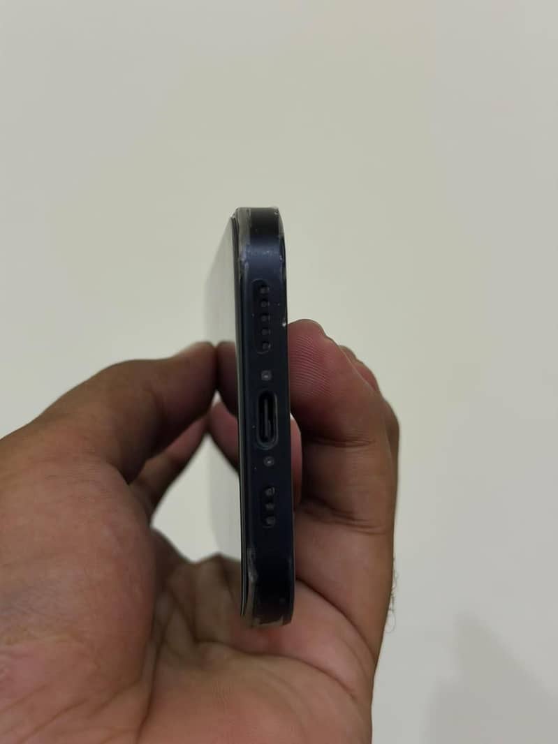 Apple iPhone 15 3