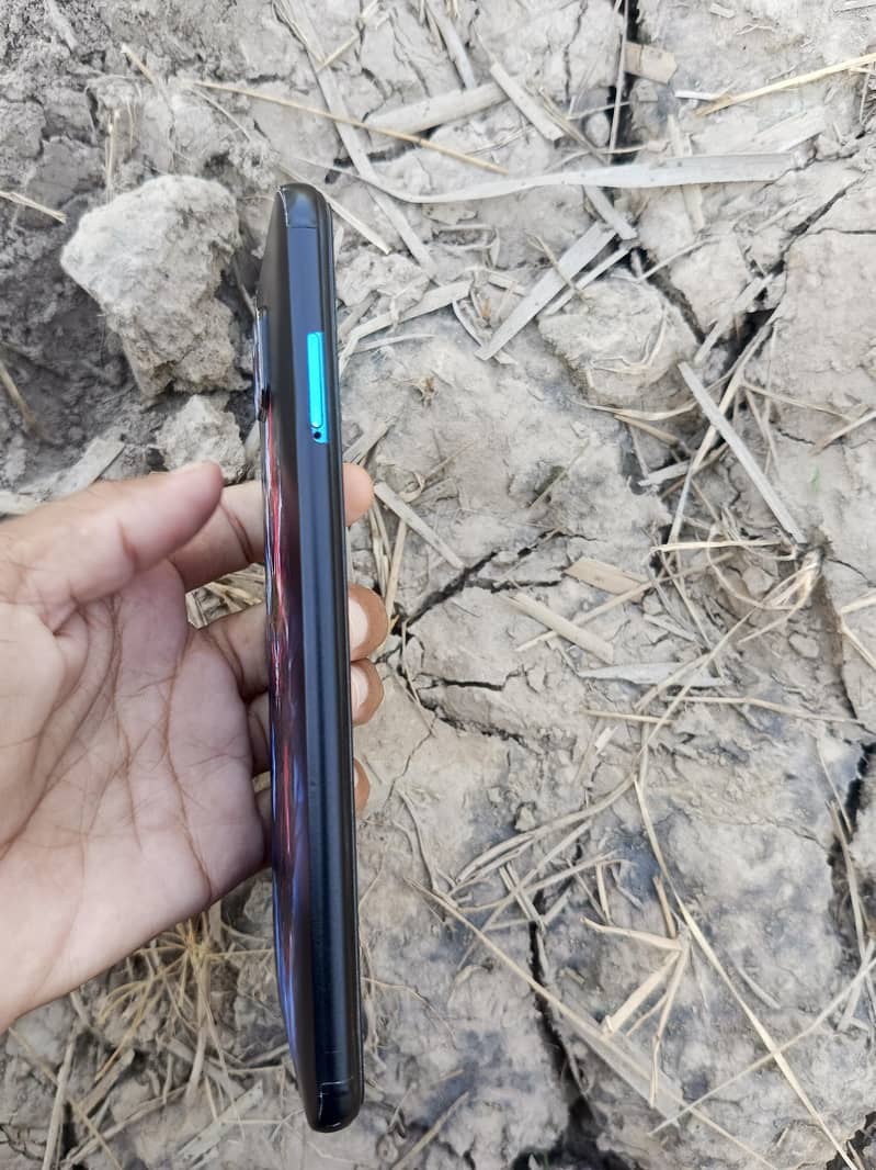 Xiaomi Redmi Note 9S 4