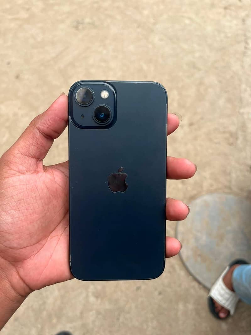 Apple iPhone 13 2