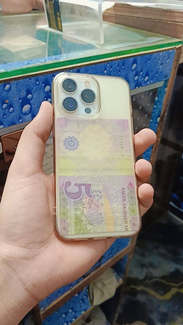 Apple iPhone 13 Pro 1