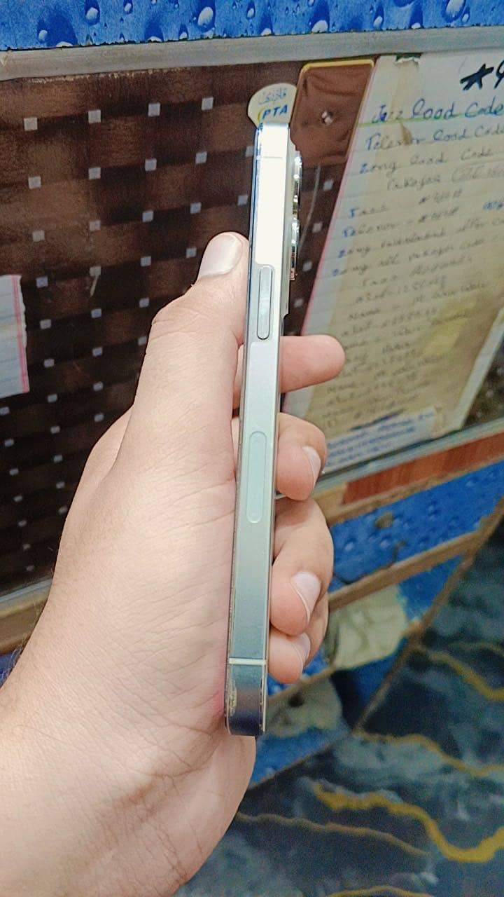 Apple iPhone 13 Pro 3