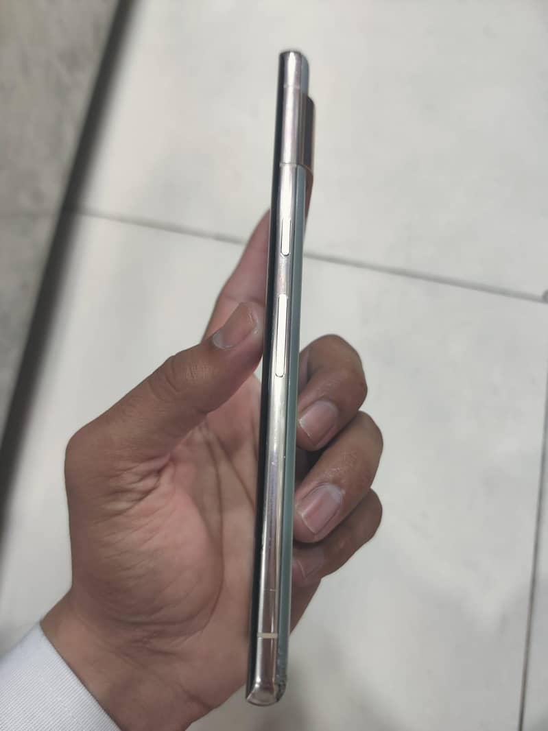 Google Pixel 7 Pro 4