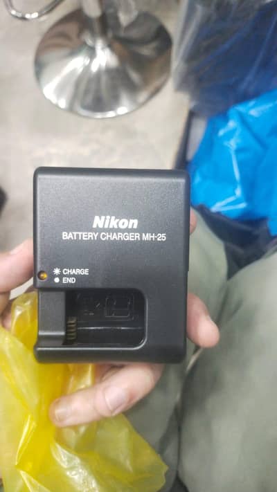 Nikon D7000 charger