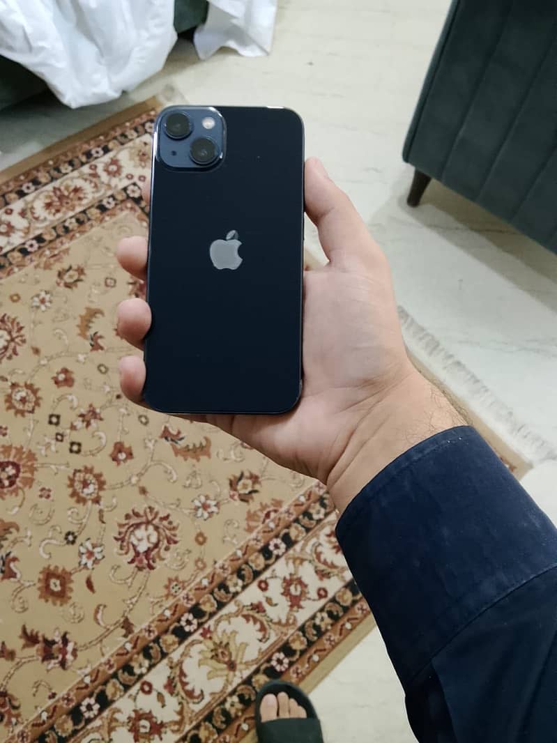 Apple iPhone 13 2