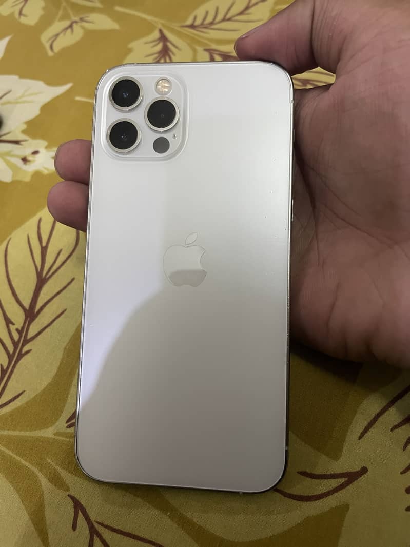 Apple iPhone 12 Pro 3