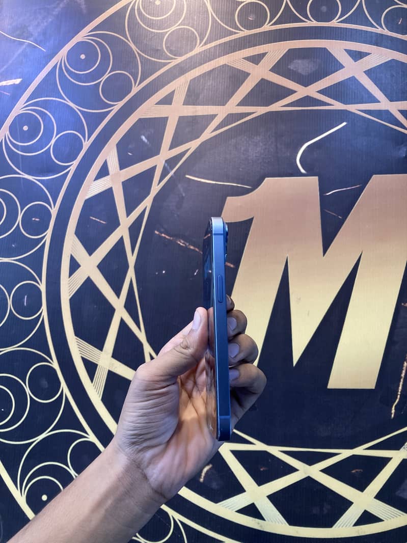 Apple iPhone 14 2