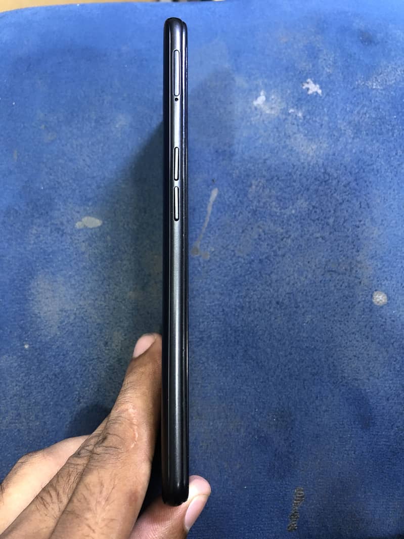 OPPO A76 1