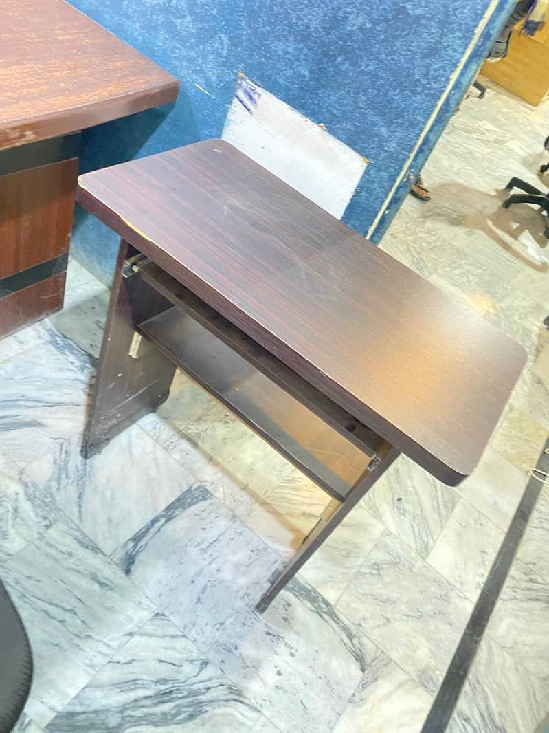 laptop & PC table 0