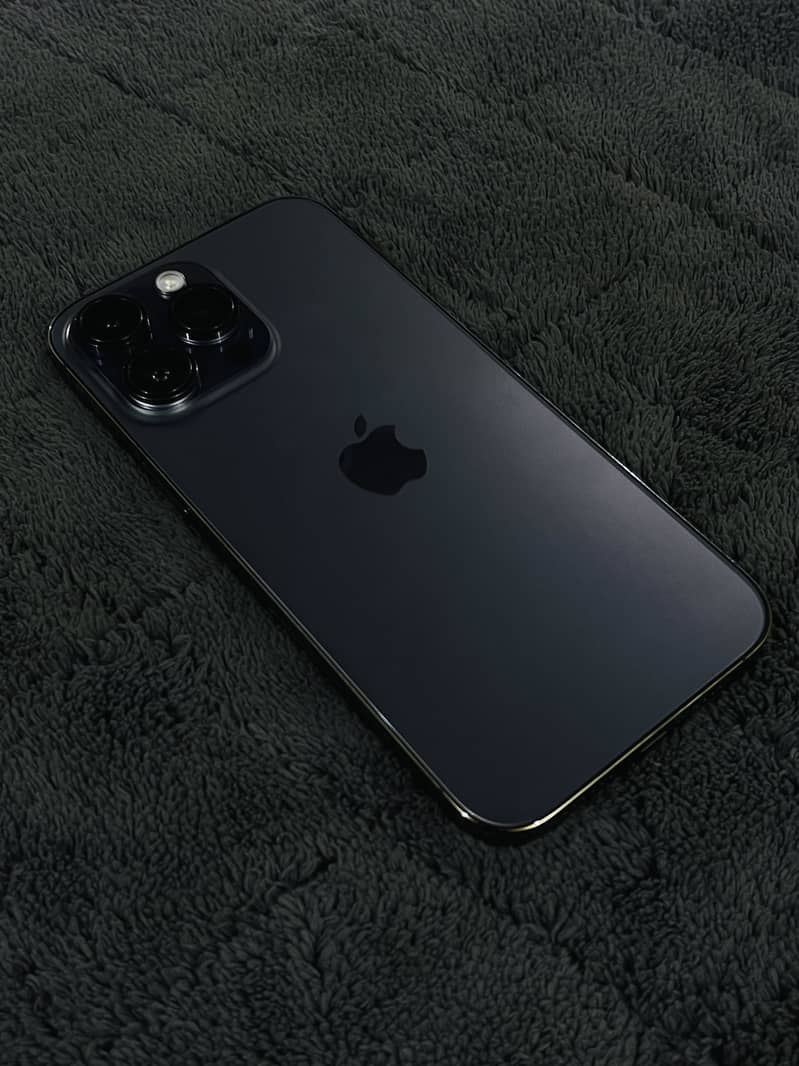 Apple iPhone 14 Pro Max 0