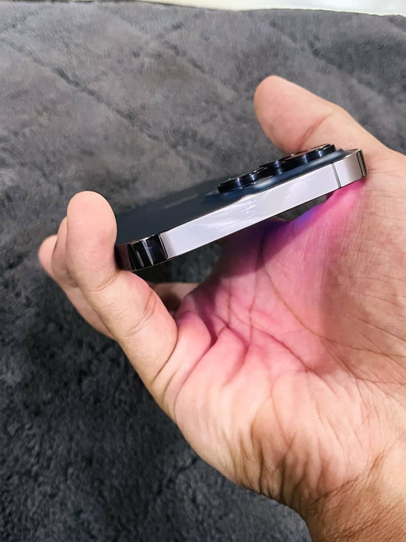 Apple iPhone 14 Pro Max 2