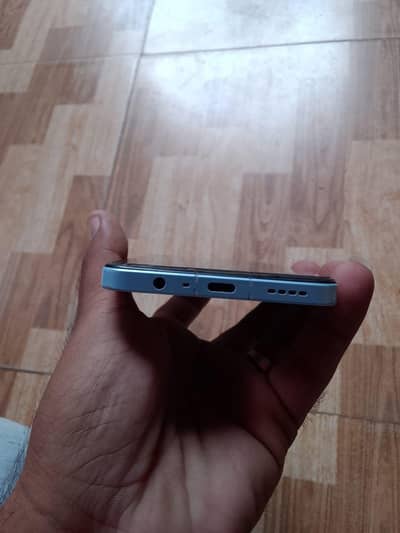 Realme C50 Note.