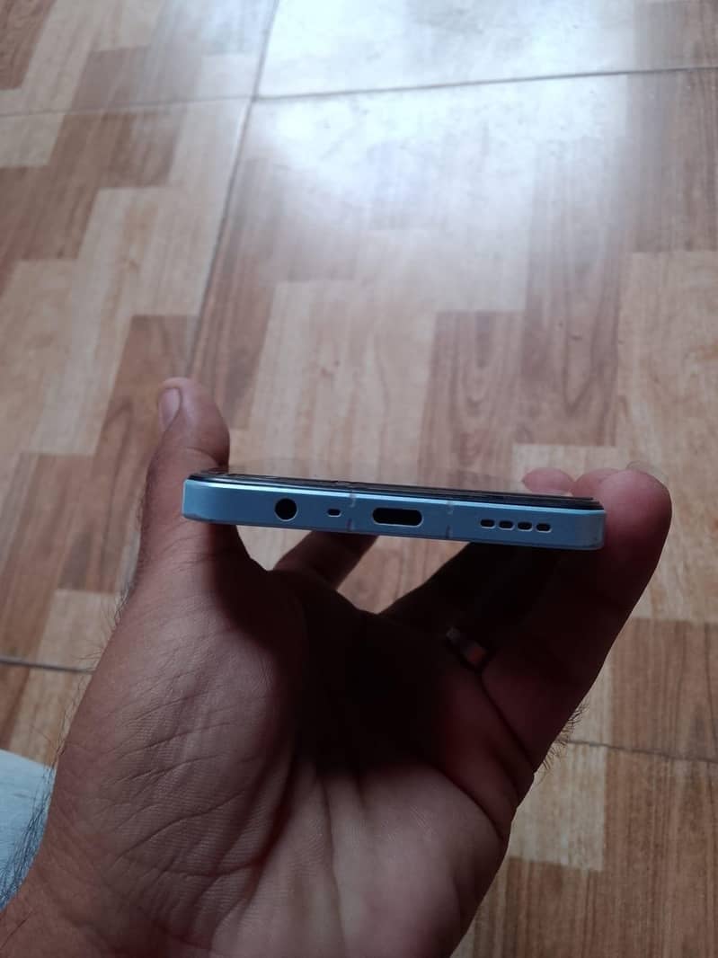 Realme C50 Note. 0