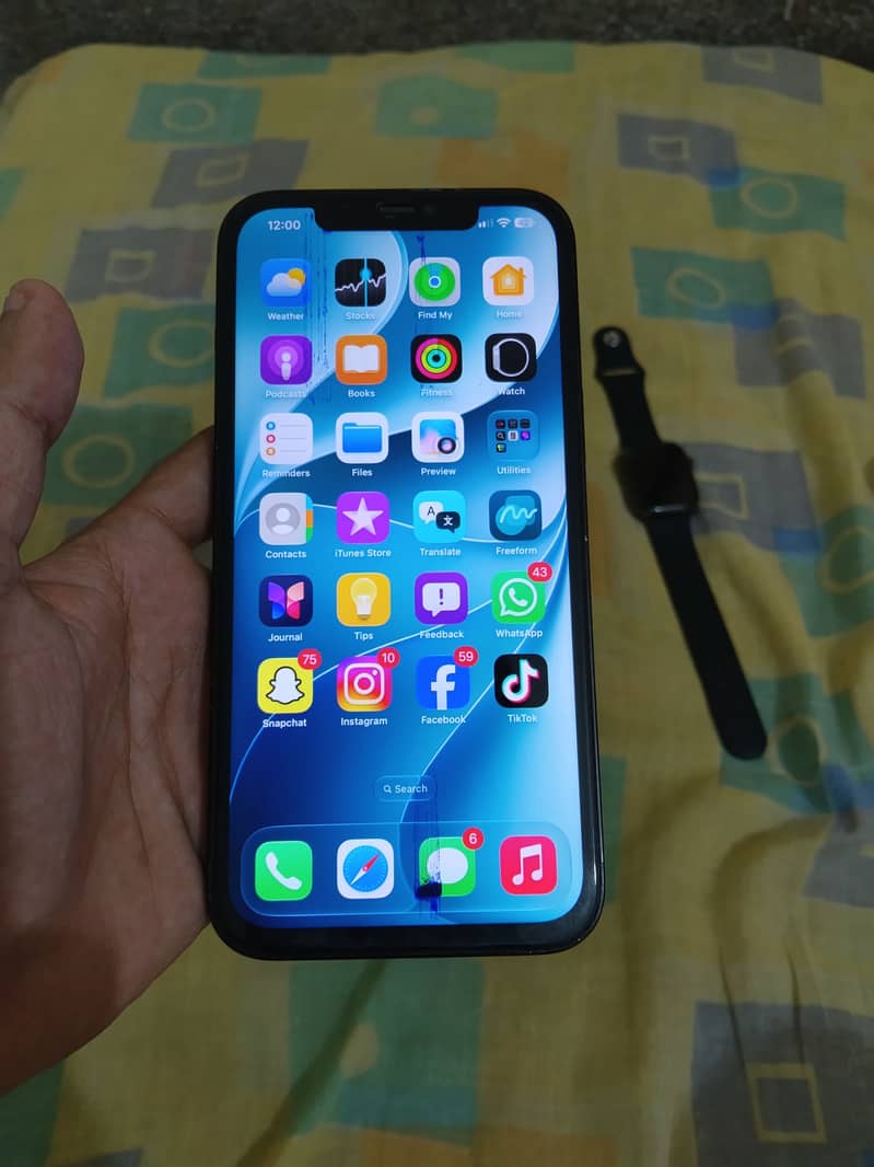 iphone 12 pro max 3