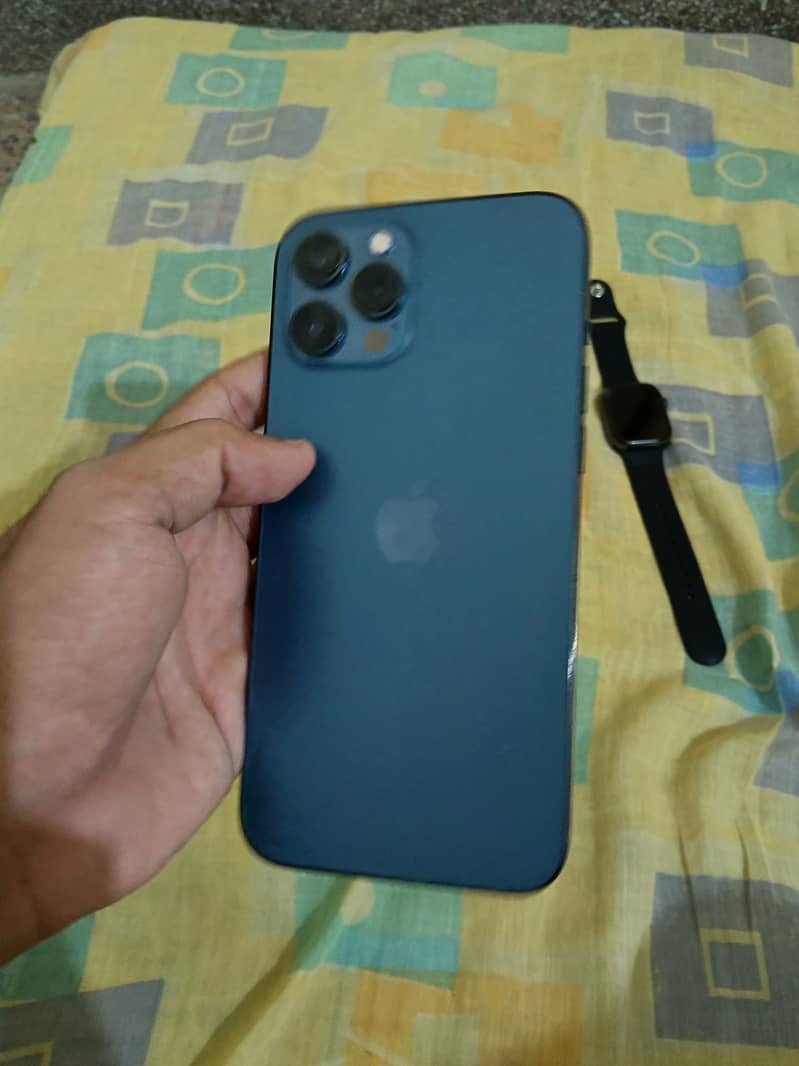iphone 12 pro max 4