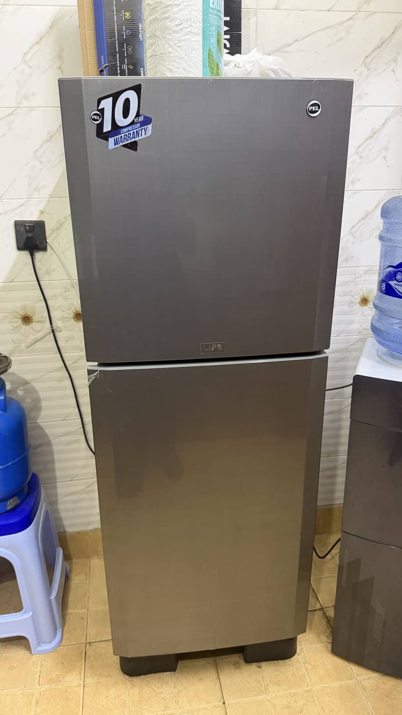 Medium Fridge 0