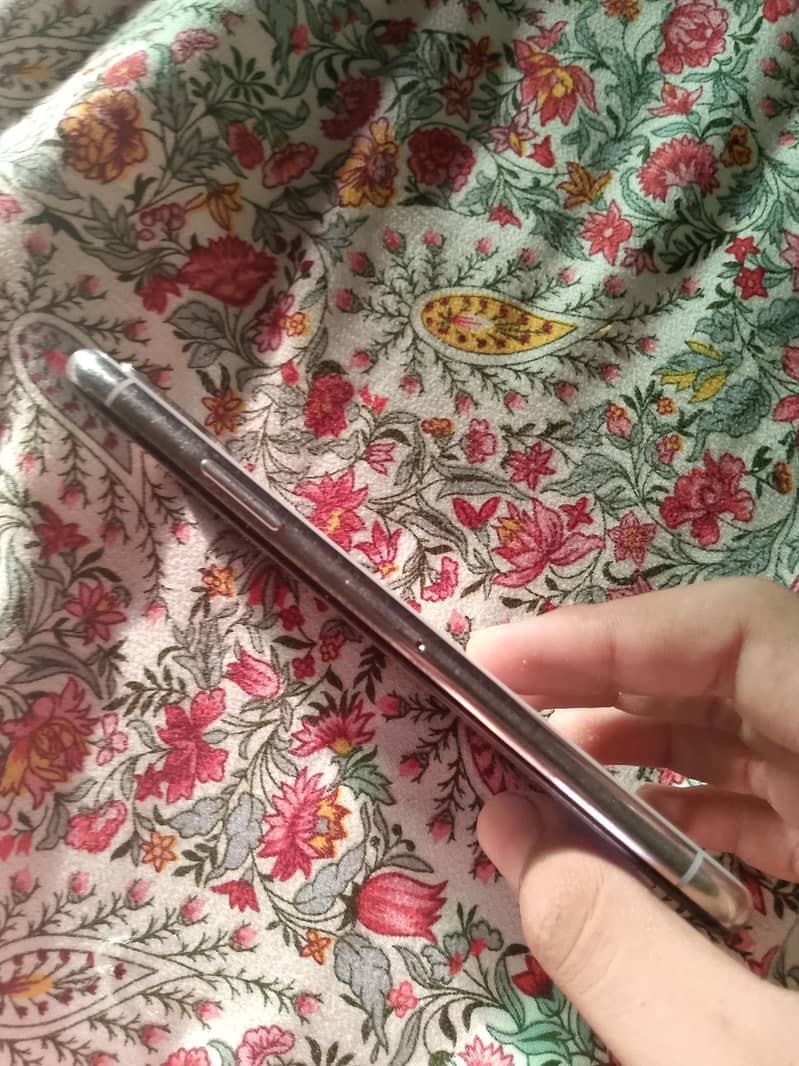 Apple iPhone X 6