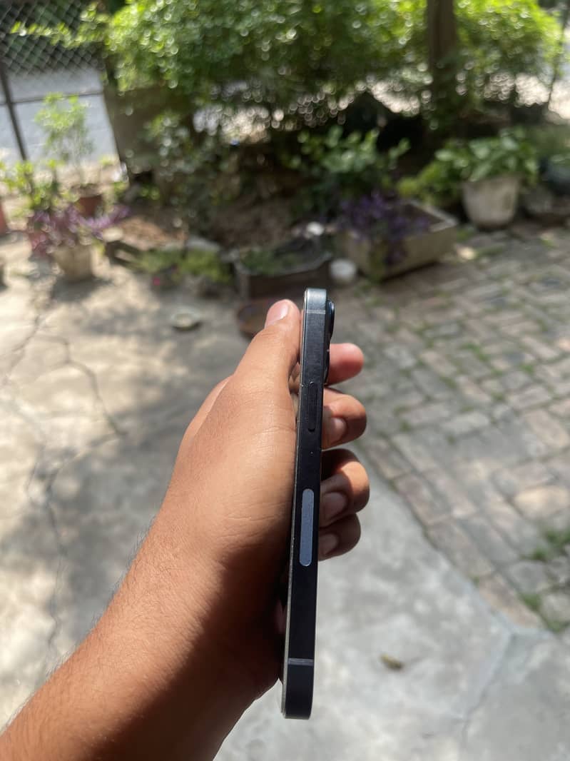 Apple iPhone 14 6