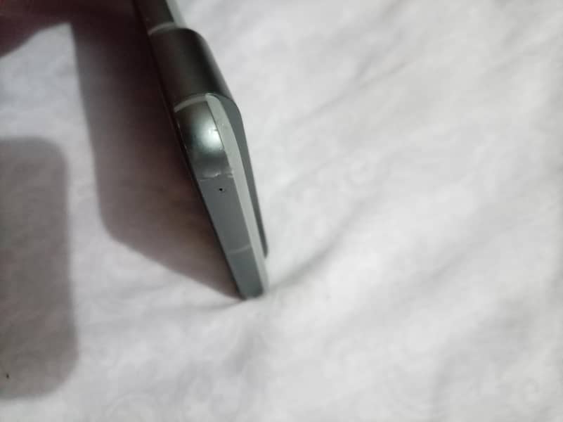 Google Pixel 8 4