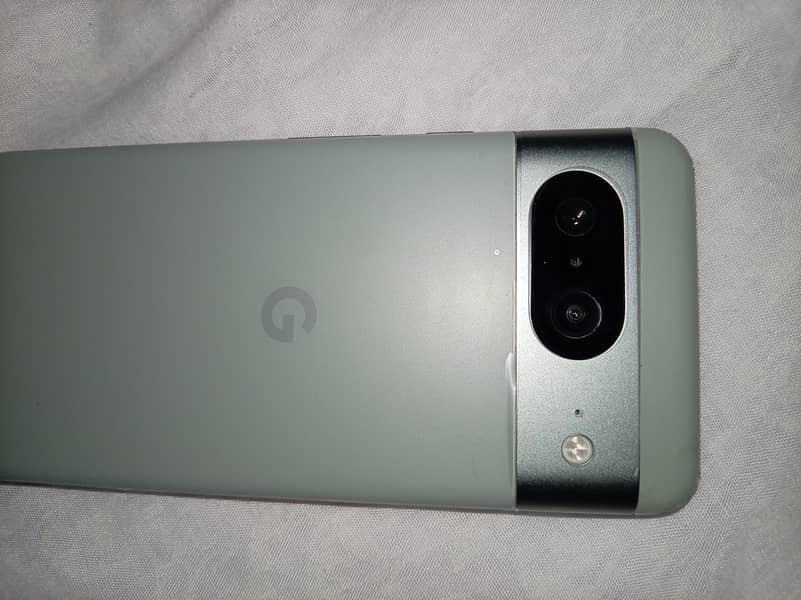Google Pixel 8 5
