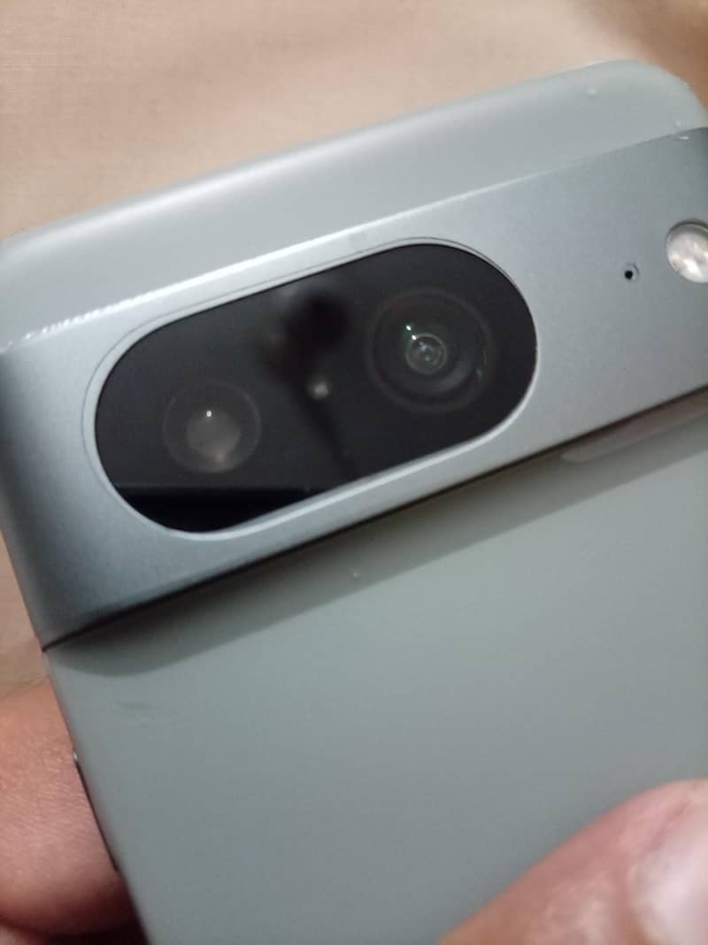 Google Pixel 8 6