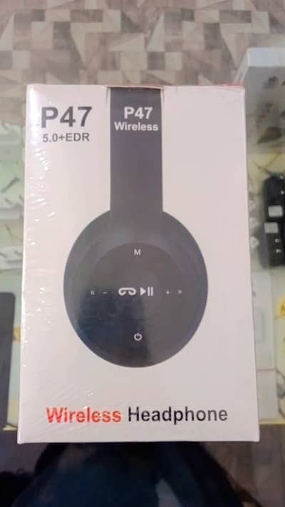 P-47 wireless headphones