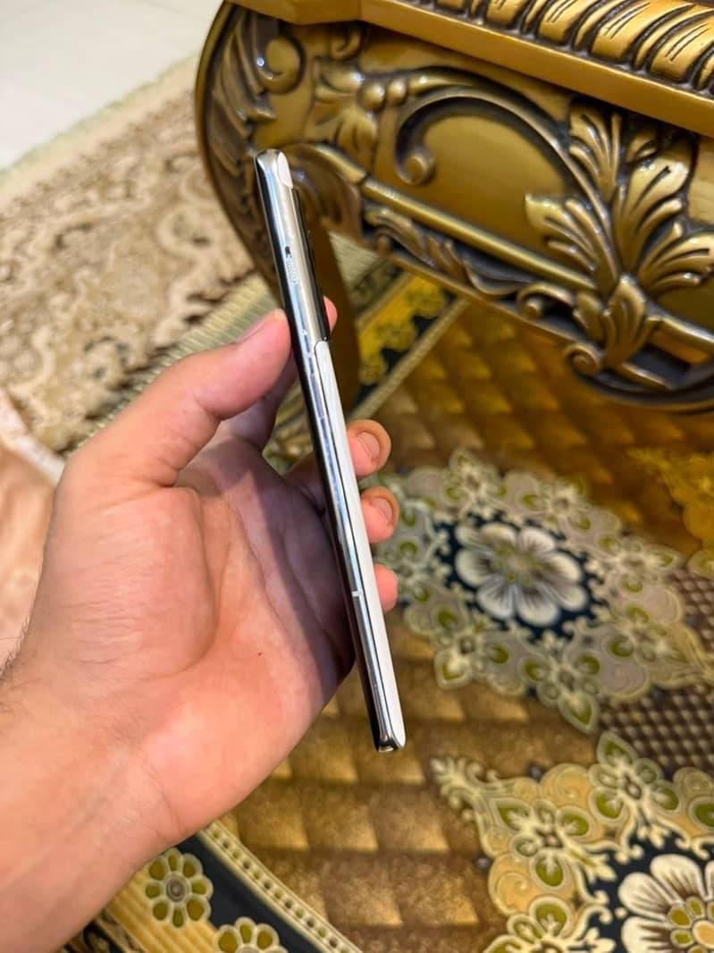One Plus 10 Pro 3