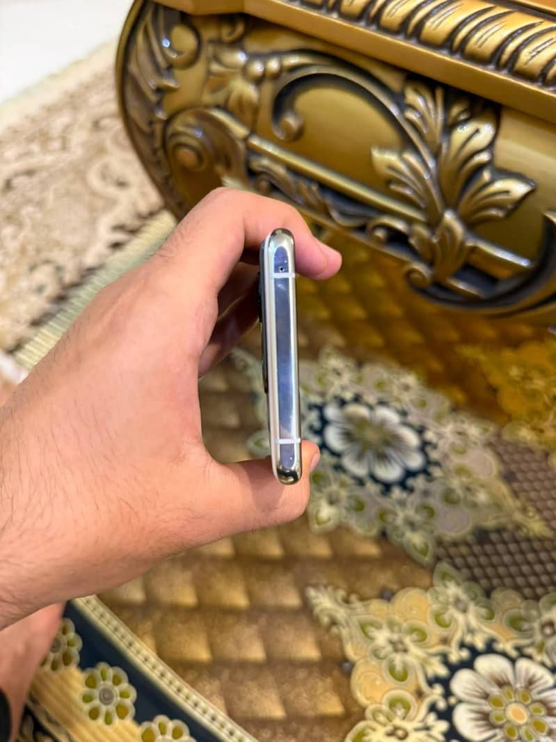 One Plus 10 Pro 5