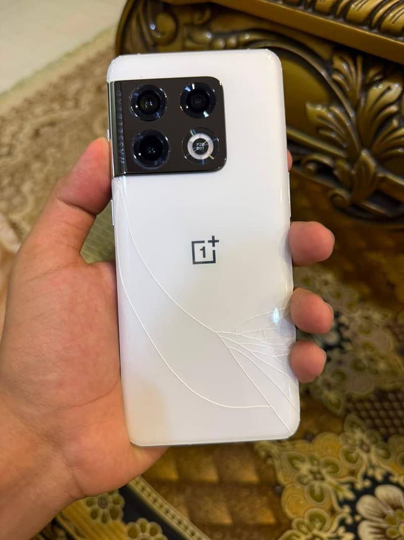 One Plus 10 Pro 7