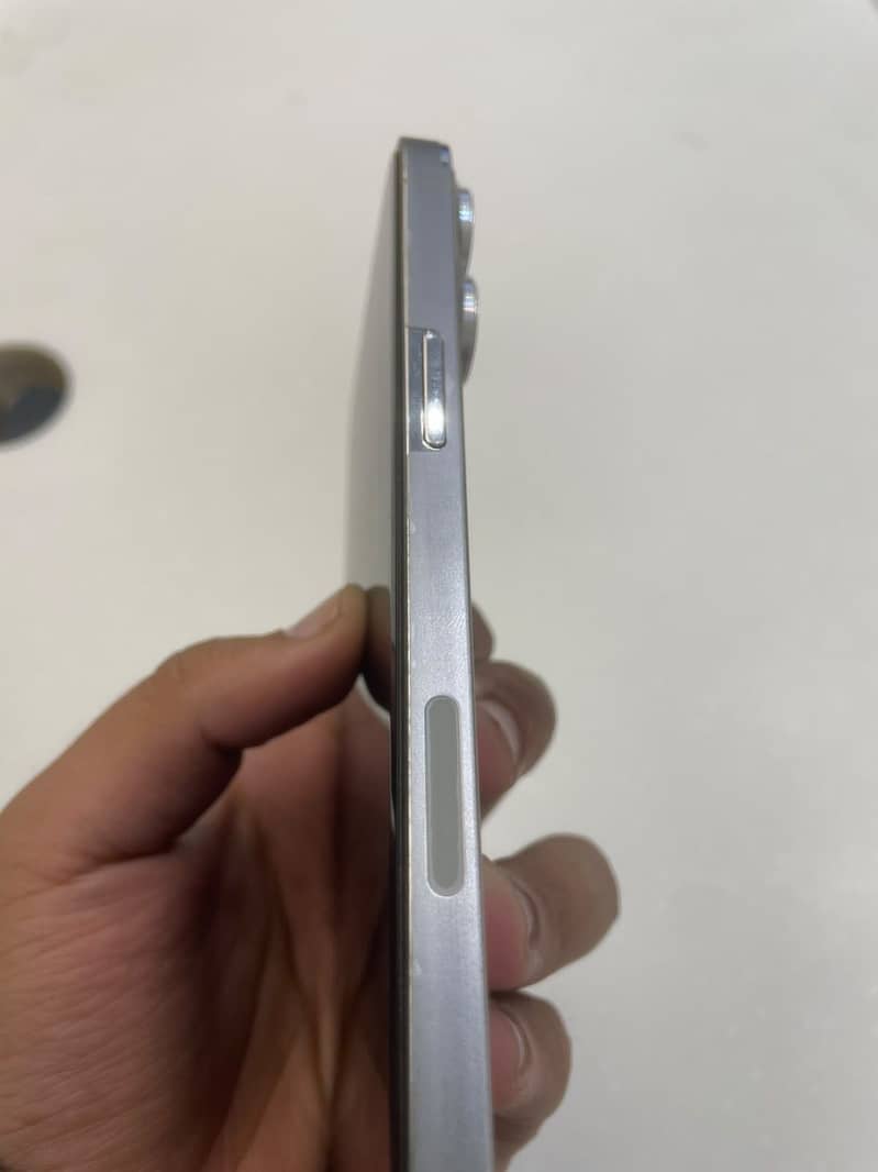 Apple iPhone 13 Pro Max 4