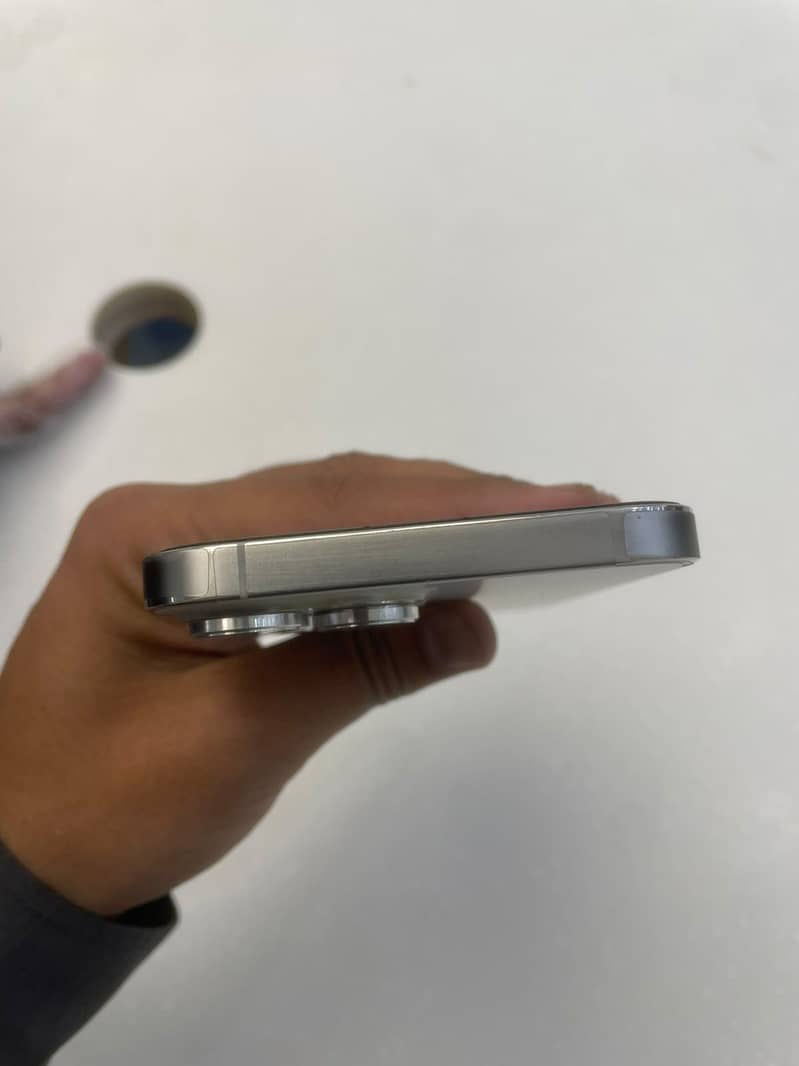 Apple iPhone 13 Pro Max 6
