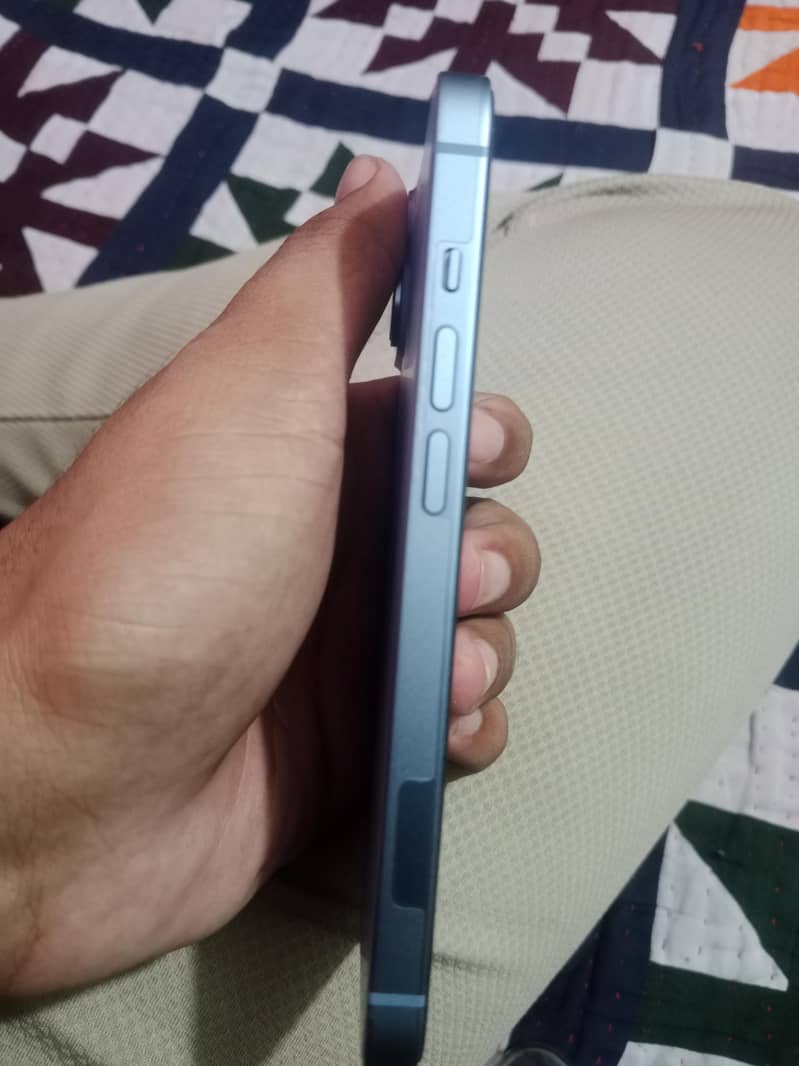 Apple iPhone 14 4