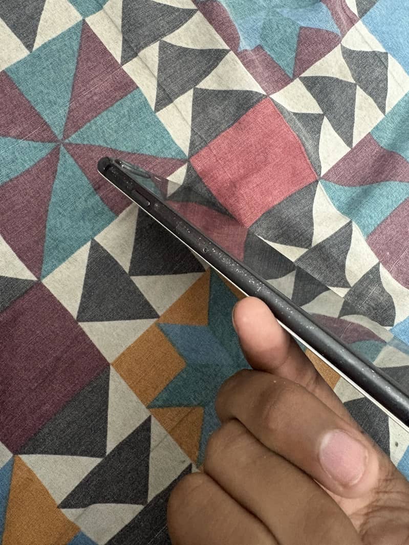 Apple iPhone 8 Plus 3