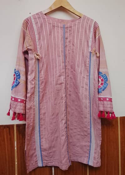 Embroidered shirt