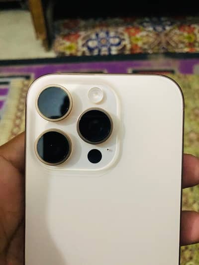 Apple iPhone 16 Pro