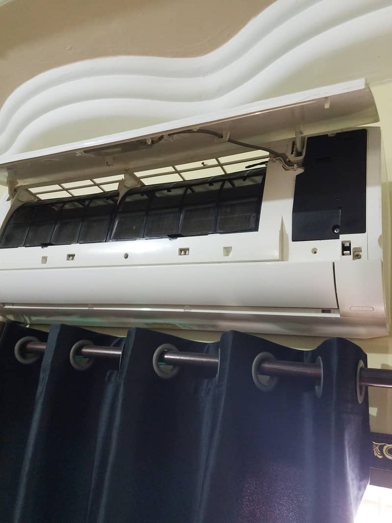Haier Ac split 1 ton 3