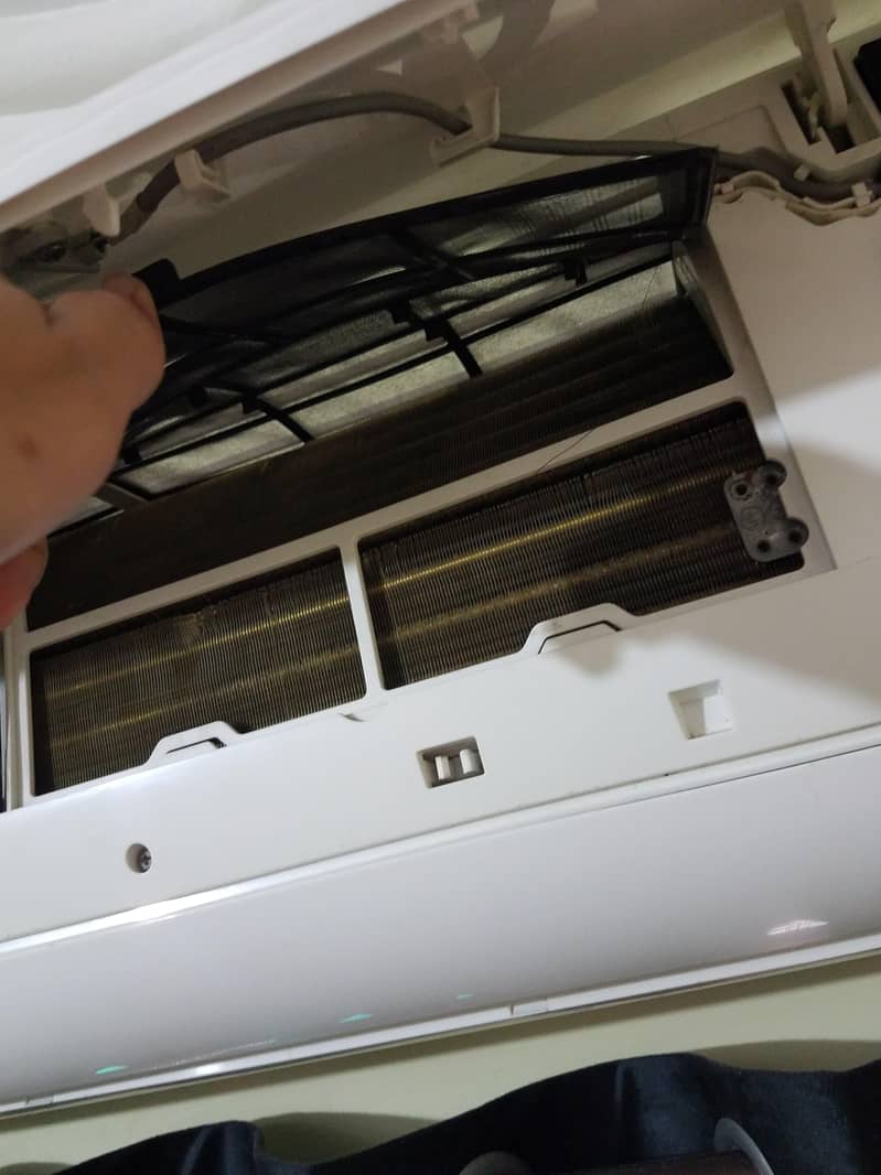 Haier Ac split 1 ton 4