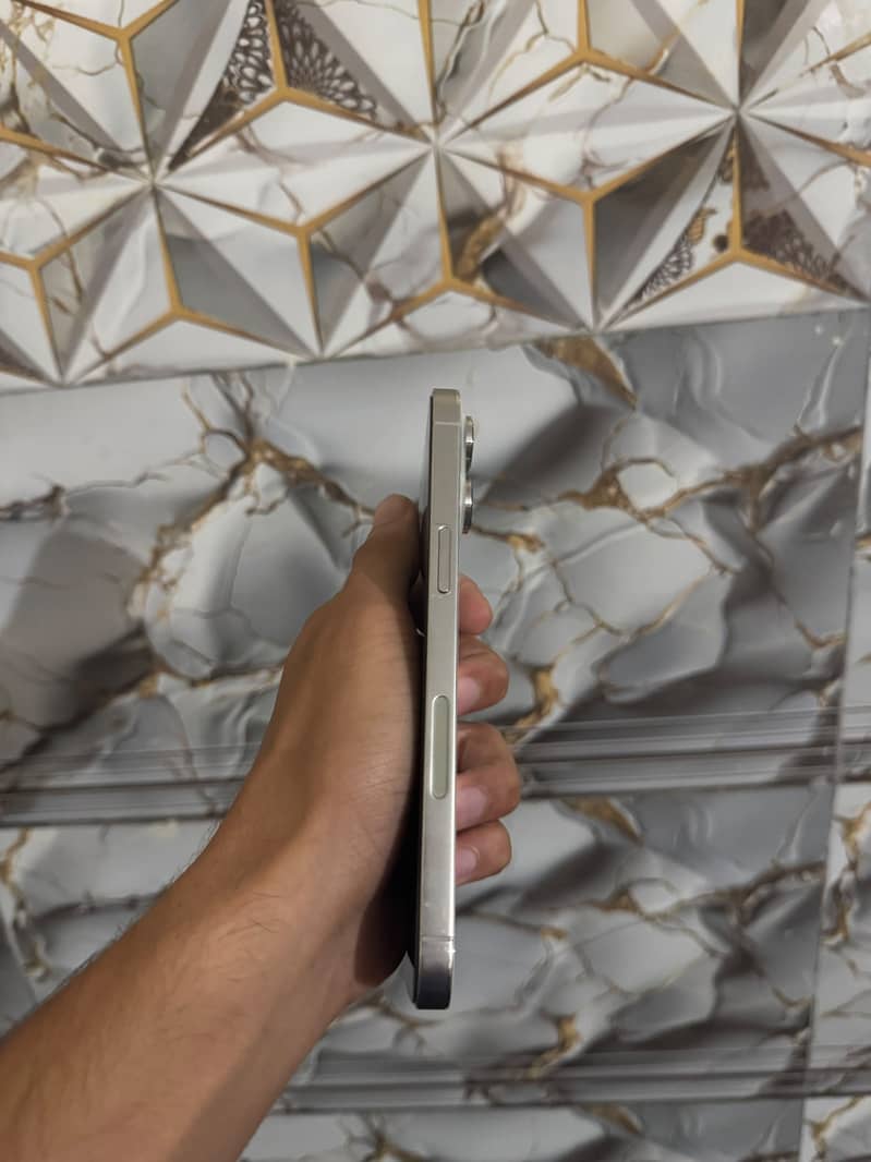 Apple iPhone 14 Pro Max 2