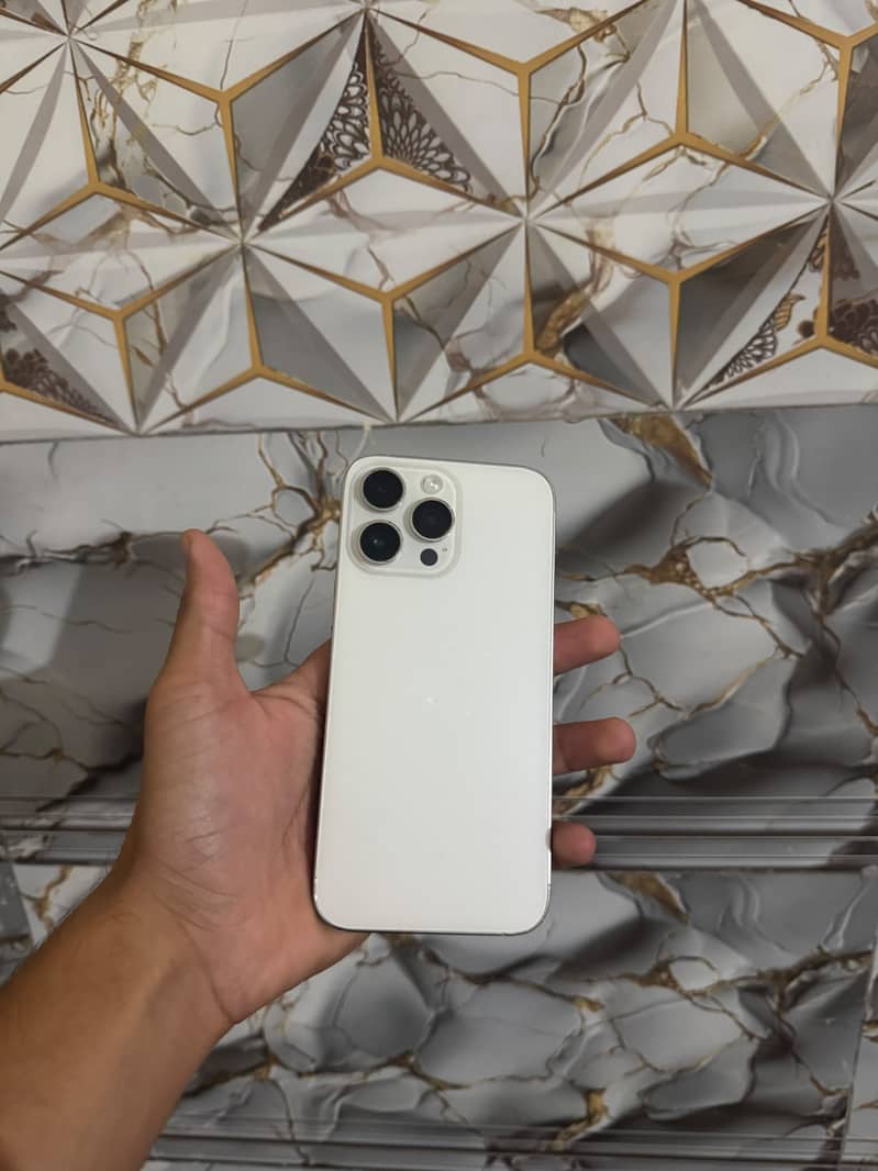 Apple iPhone 14 Pro Max 3