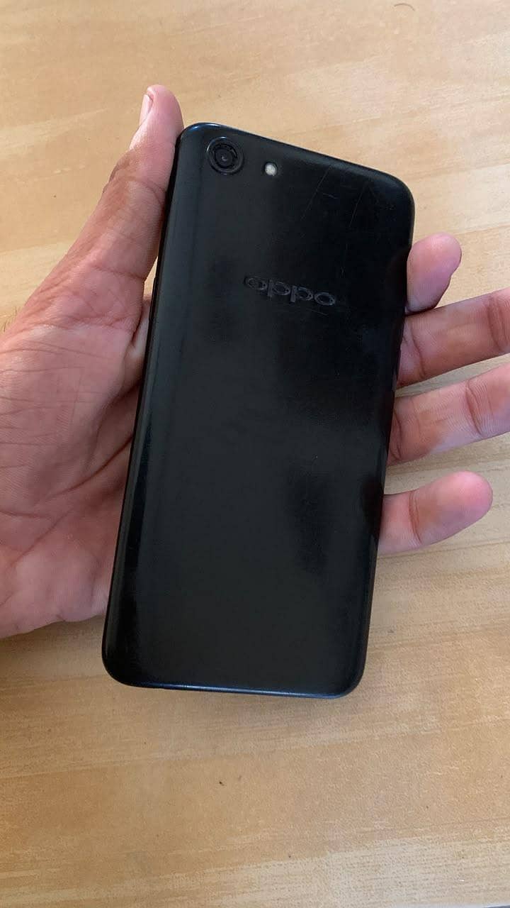OPPO A83 0