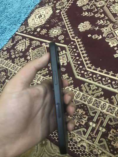 Apple iPhone 16