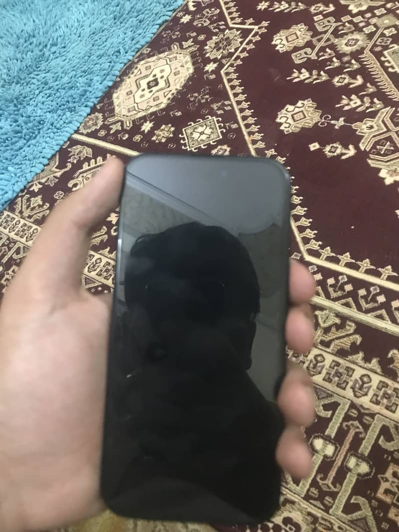 Apple iPhone 16 3