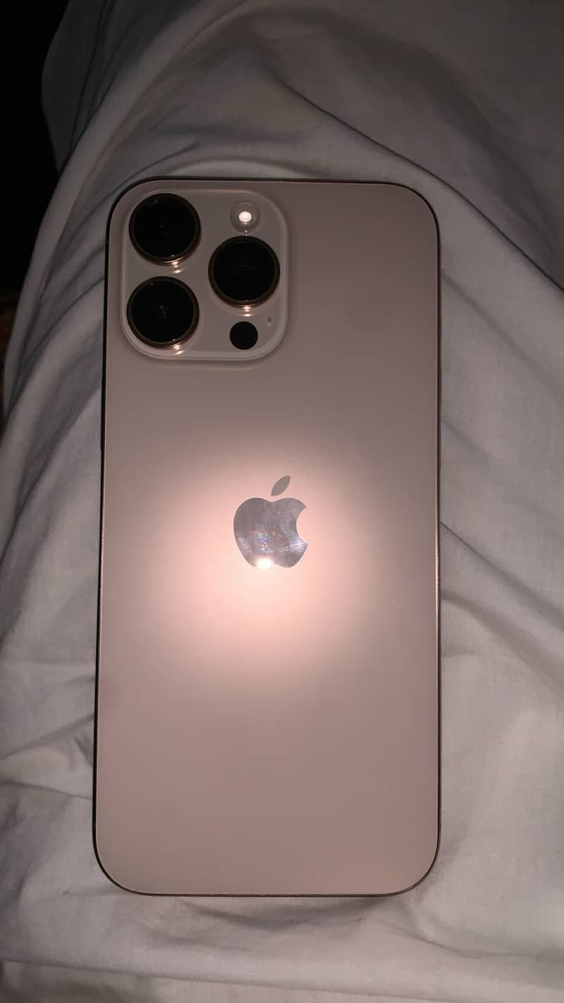 Apple iPhone 16 Pro Max 2
