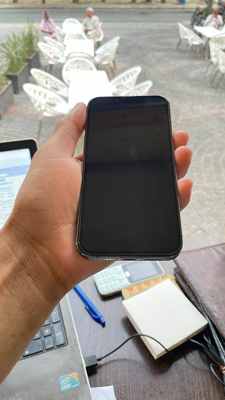Apple iPhone 13 Pro 1