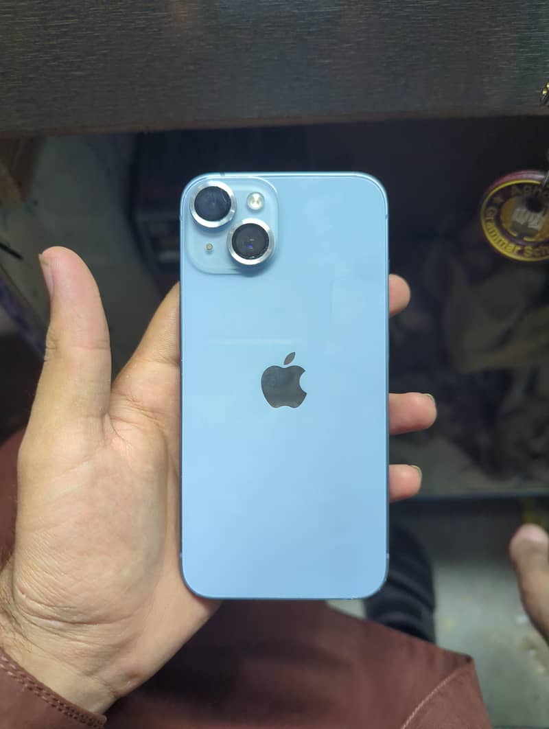 Apple iPhone 14 3