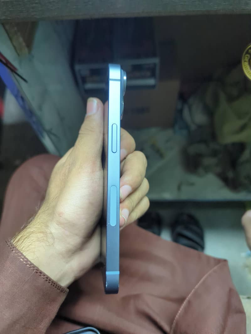 Apple iPhone 14 4